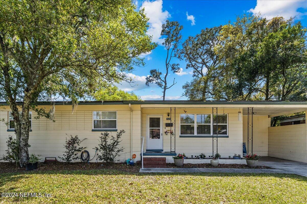 Jacksonville, FL home for sale located at 7626 Altus Drive S, Jacksonville, FL 32277