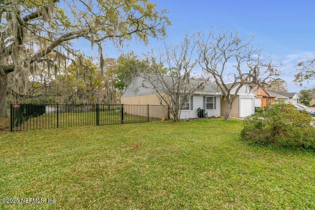 11423 ATWOOD Way