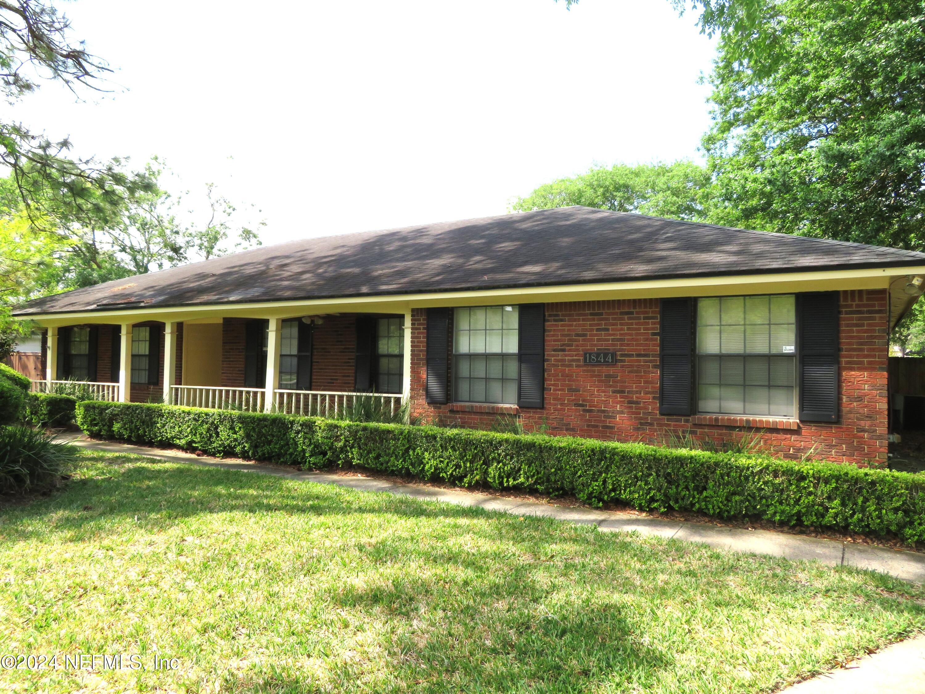 Jacksonville, FL home for sale located at 1844 Grassington Way N, Jacksonville, FL 32223