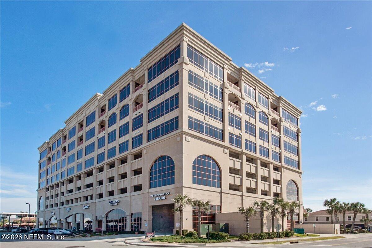 320 1ST Street N 805