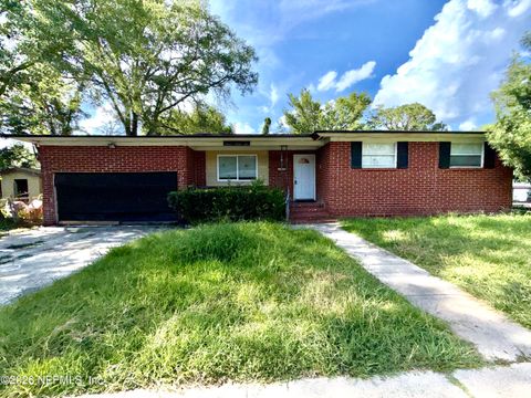 Photo of 1929 W 10TH Street, Jacksonville, FL 32209 (MLS # 2156447)