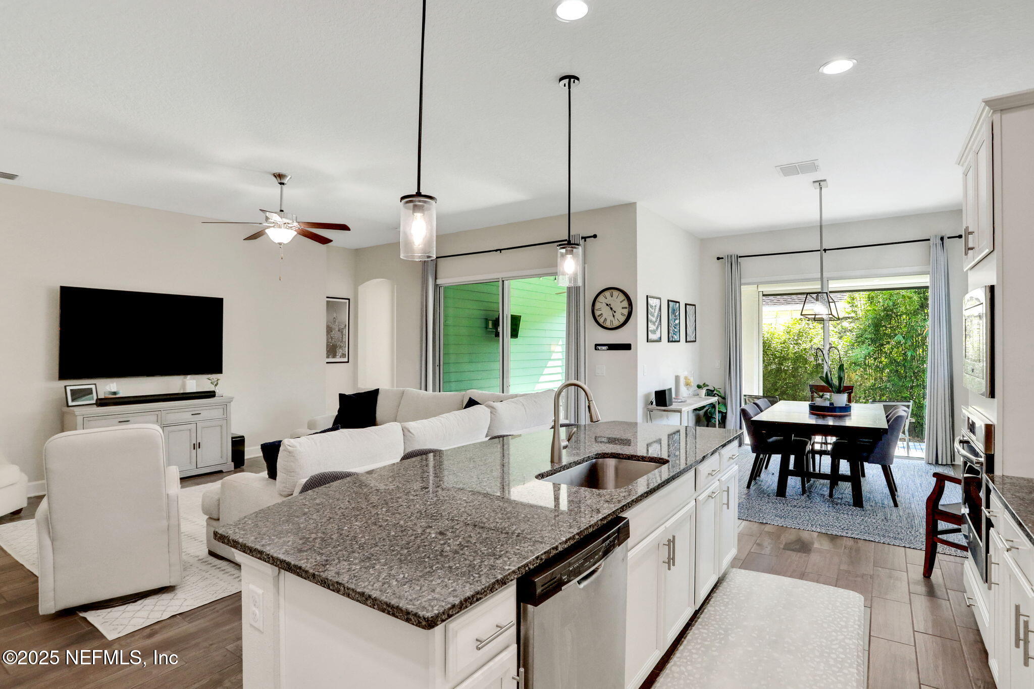 137 SUMMER MESA Avenue