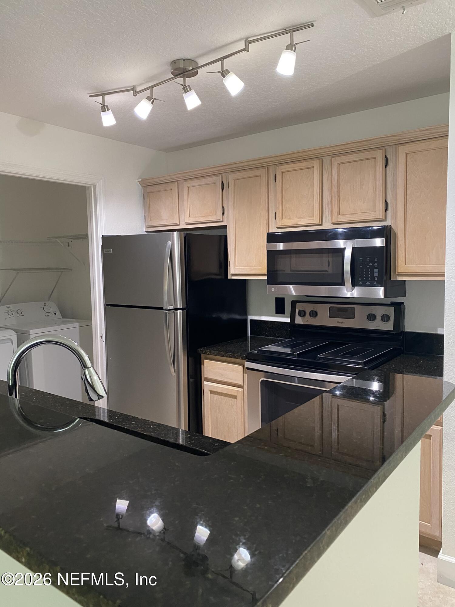 7701 TIMBERLIN PARK Boulevard 524