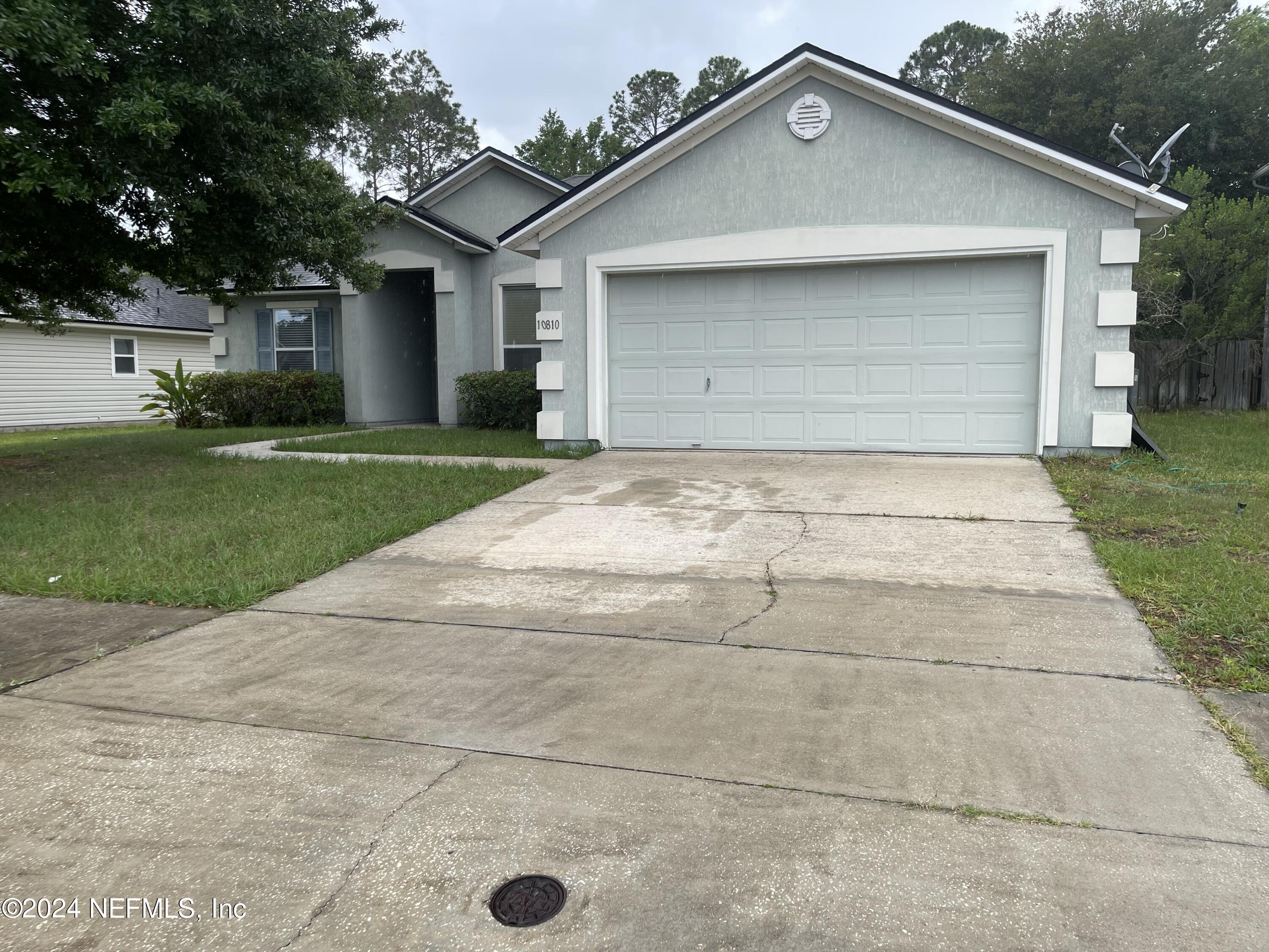 Jacksonville, FL home for sale located at 10810 Stanton Hills Drive E, Jacksonville, FL 32222