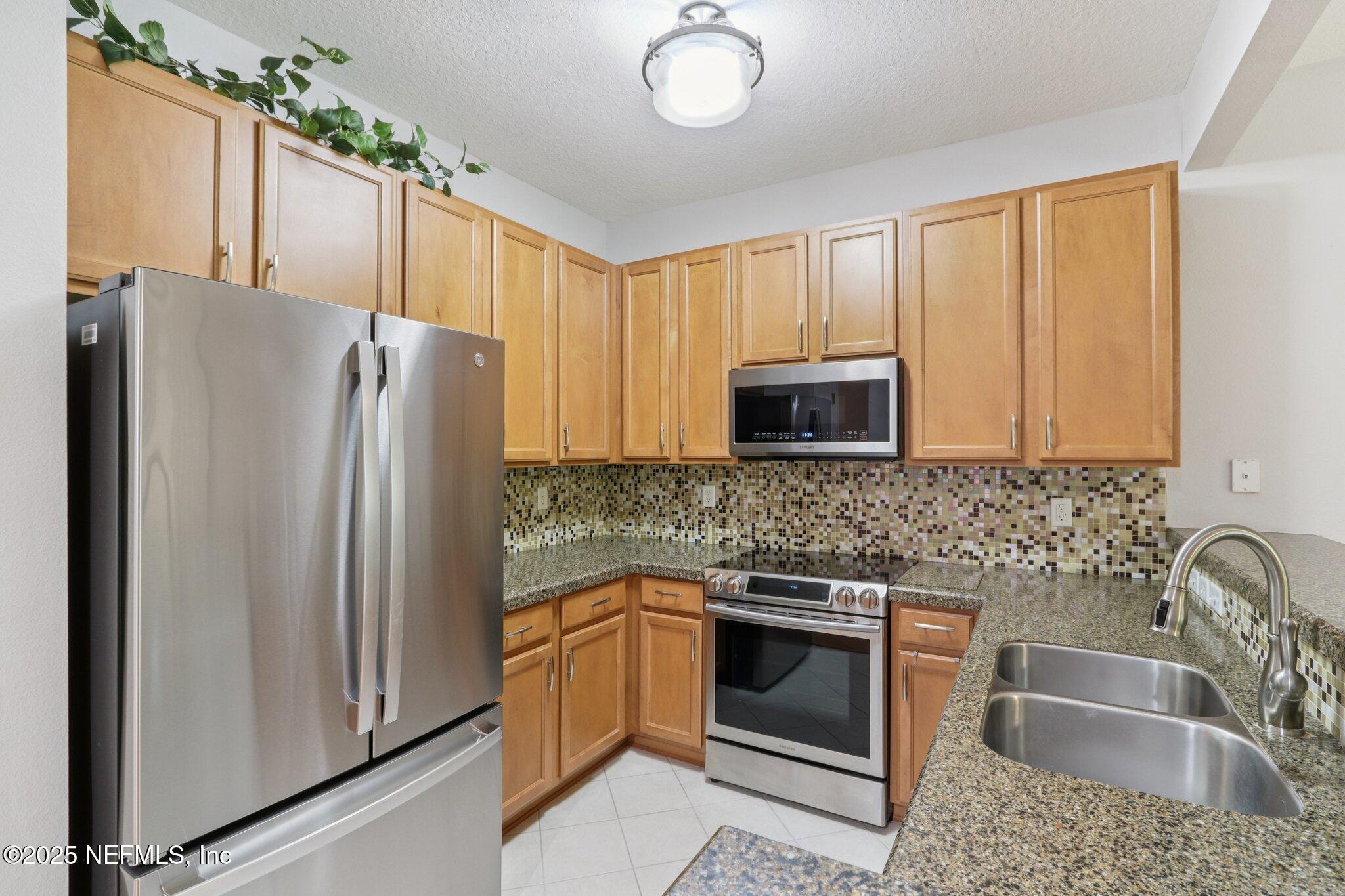 5673 PARKSTONE CROSSING Drive