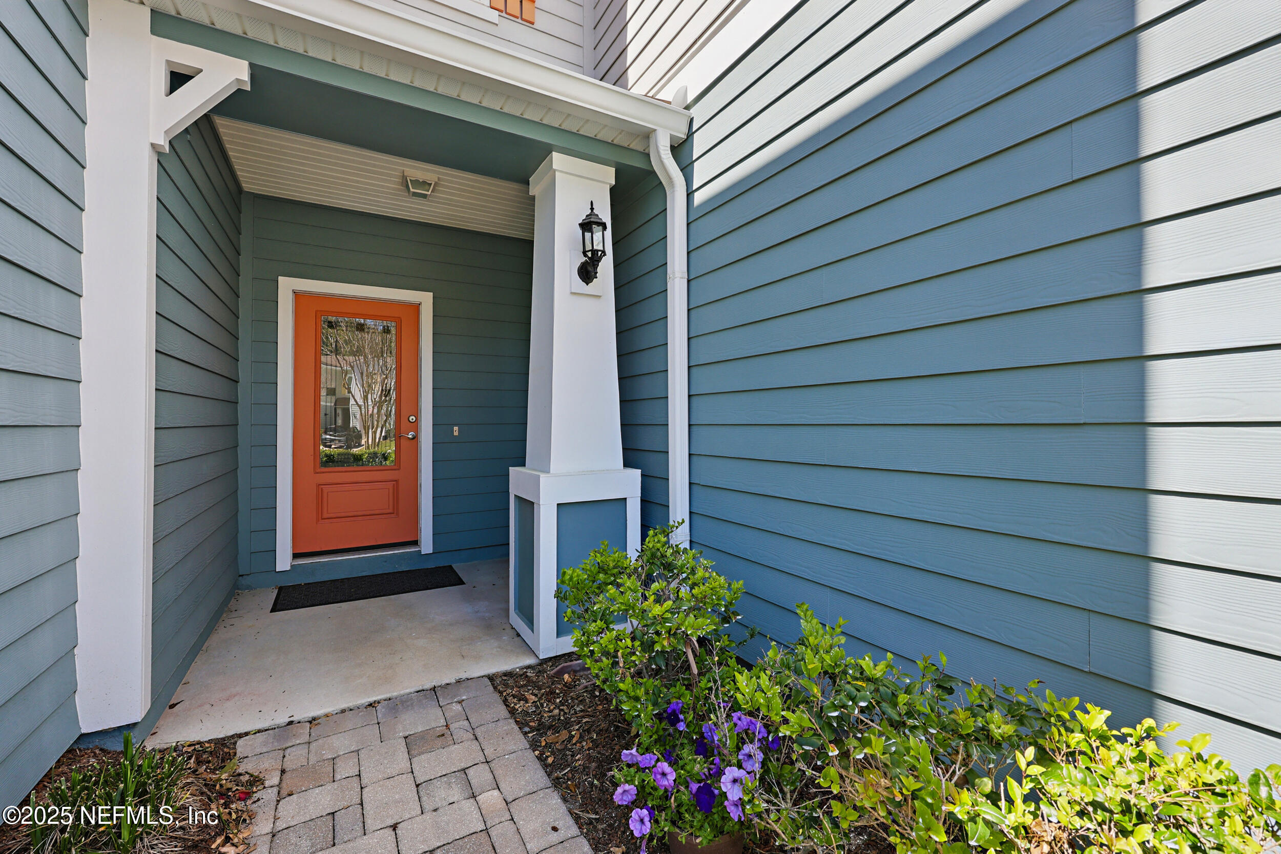 68 CANARY PALM Court