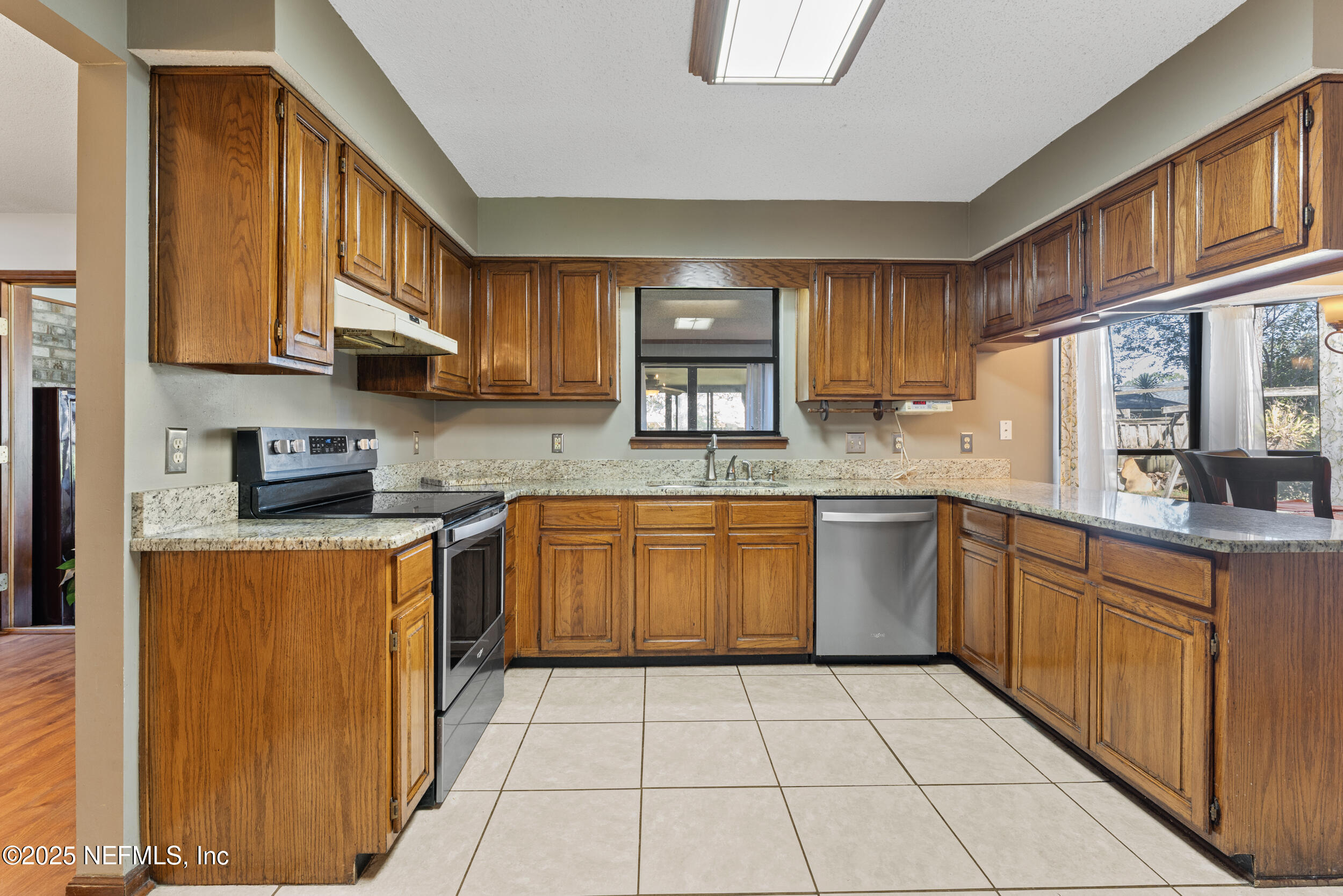 531 LOS PALMAS Drive