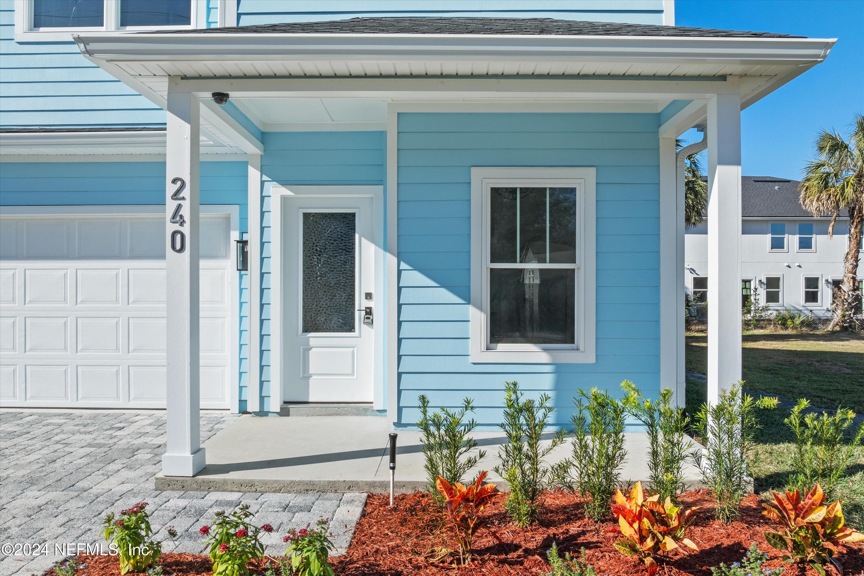 240 S 10TH Street