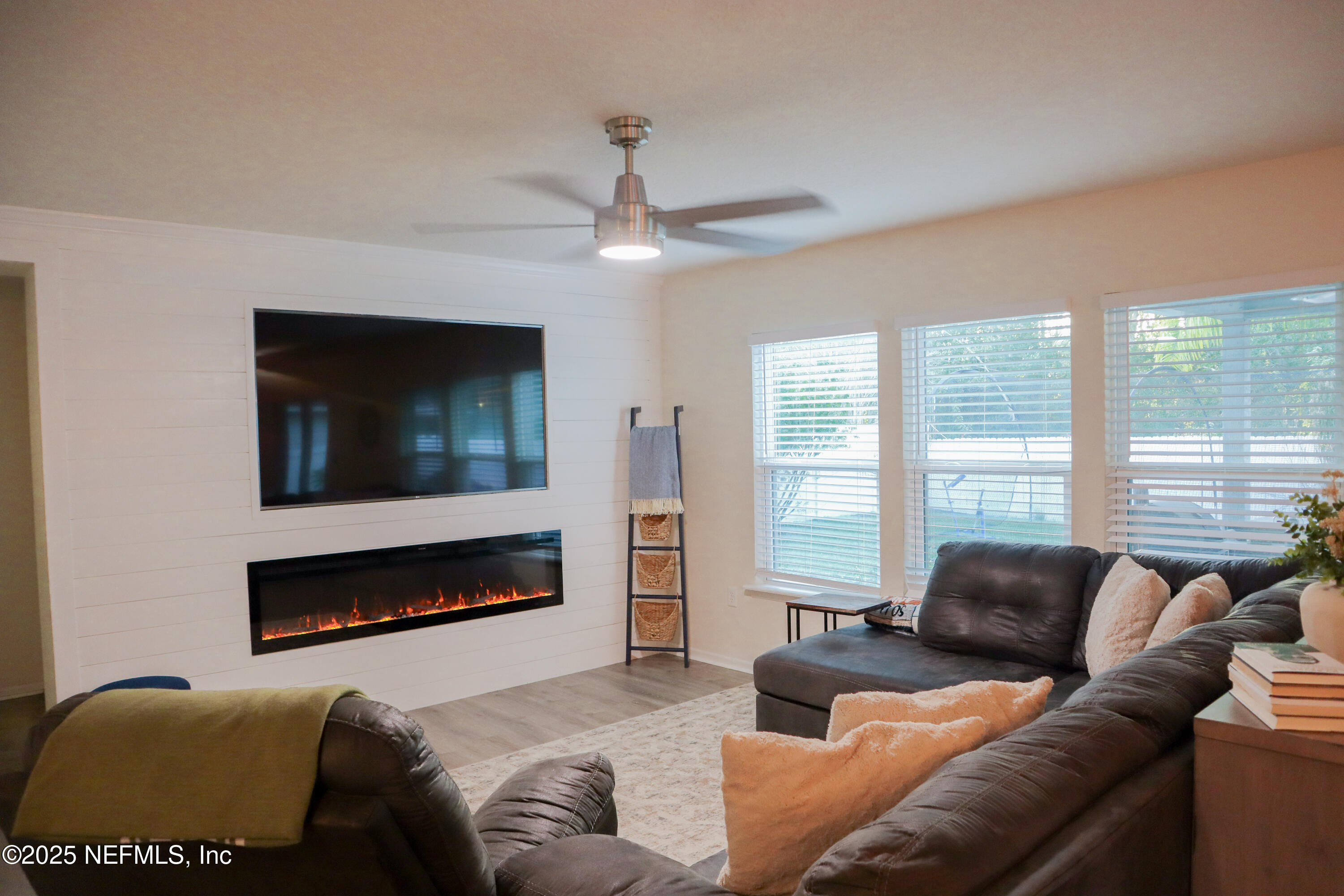 2172 CHANDLERS WALK Lane