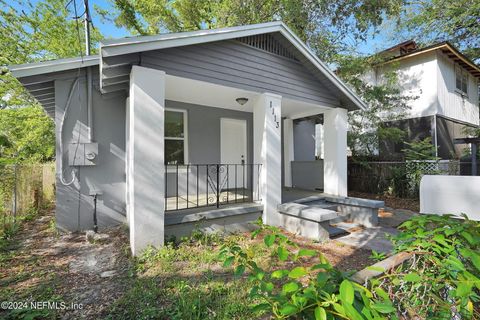 Single Family Residence in Jacksonville FL 1113 5TH Street 1.jpg