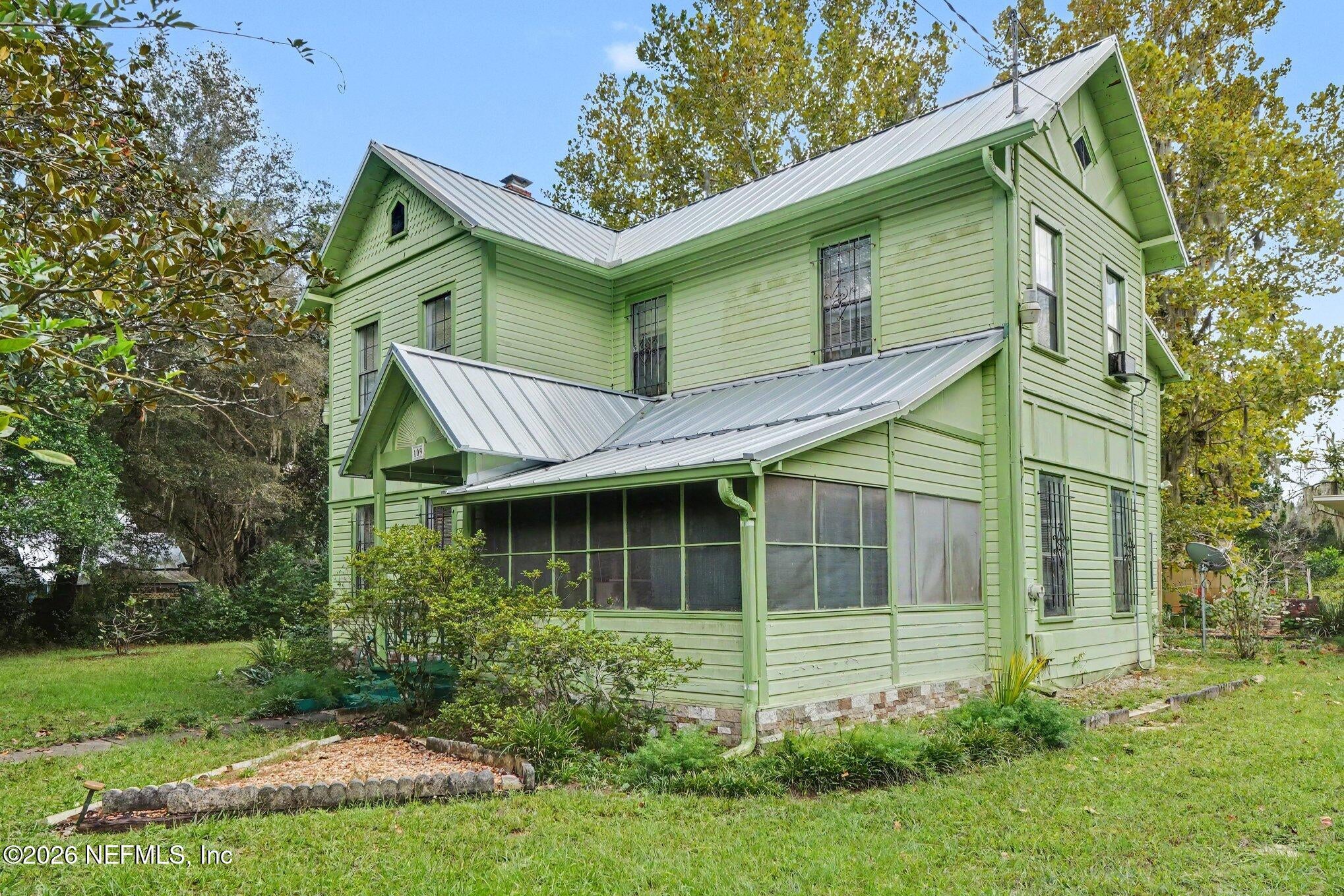 109 E WASHINGTON