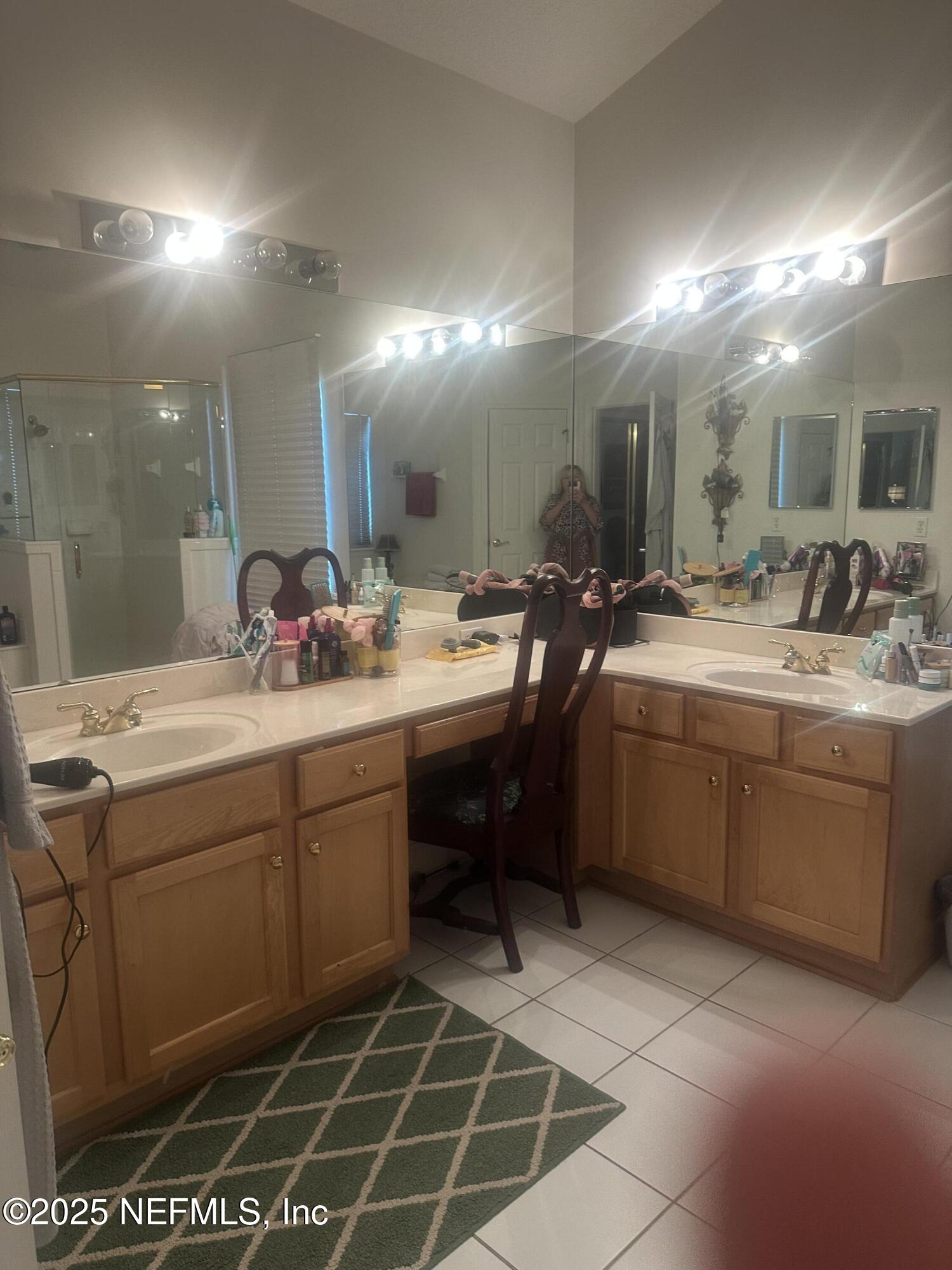 7804 RITTENHOUSE Lane