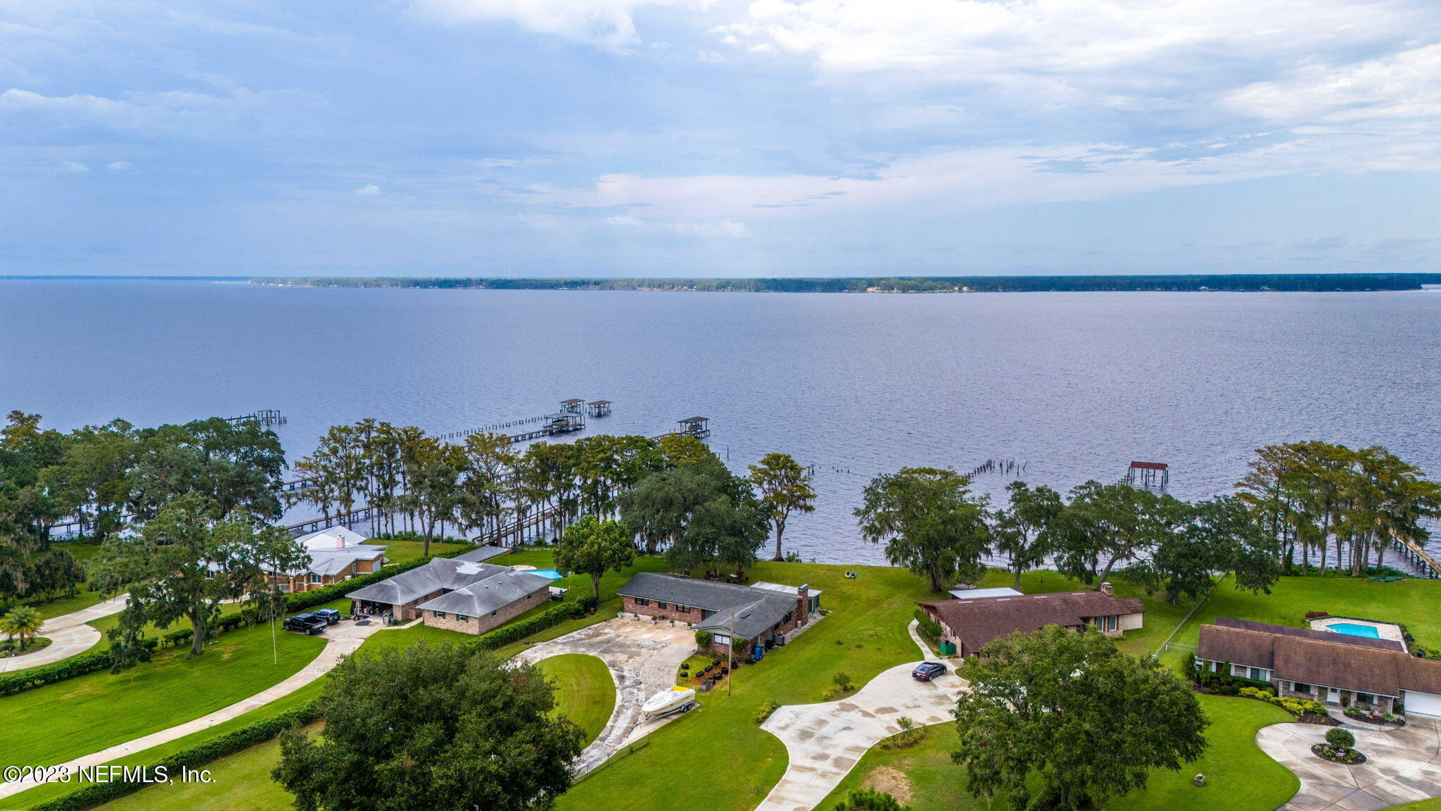 3217 RIVER Road