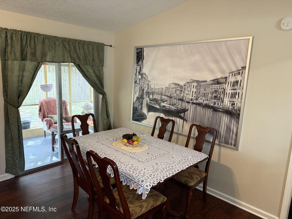 listing image 40