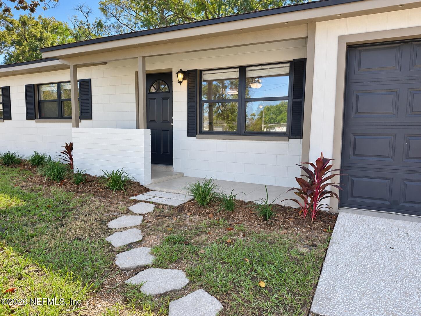 7446 CENTAURI Road