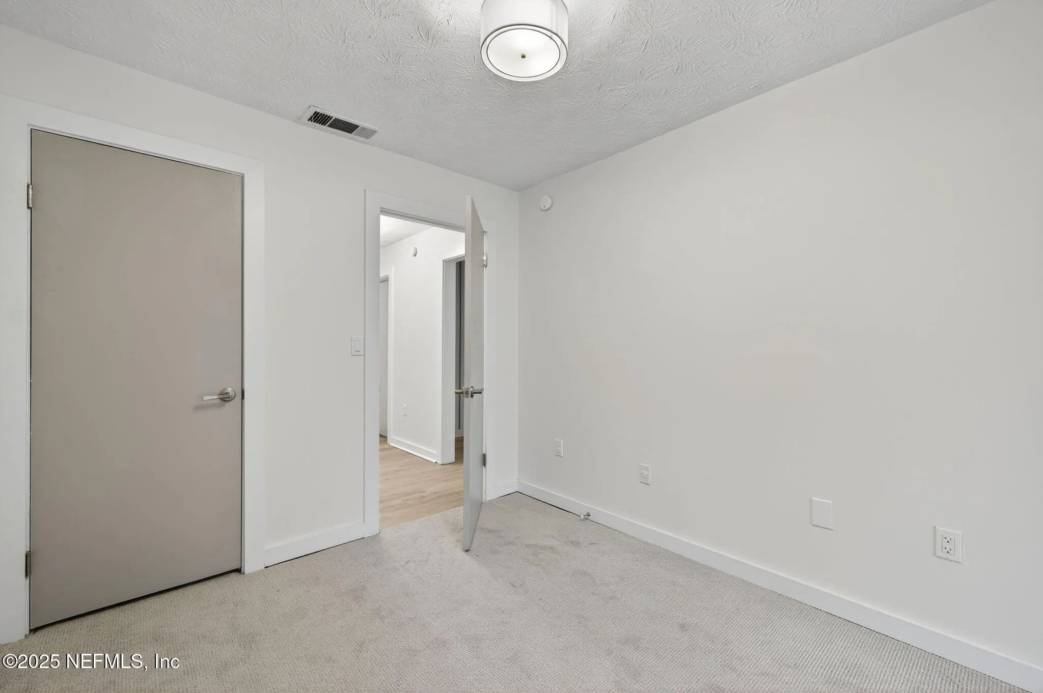 Jacksonville, Florida 32207, United States, 2 Bedrooms Bedrooms, ,2 BathroomsBathrooms,Residential,Active,236209