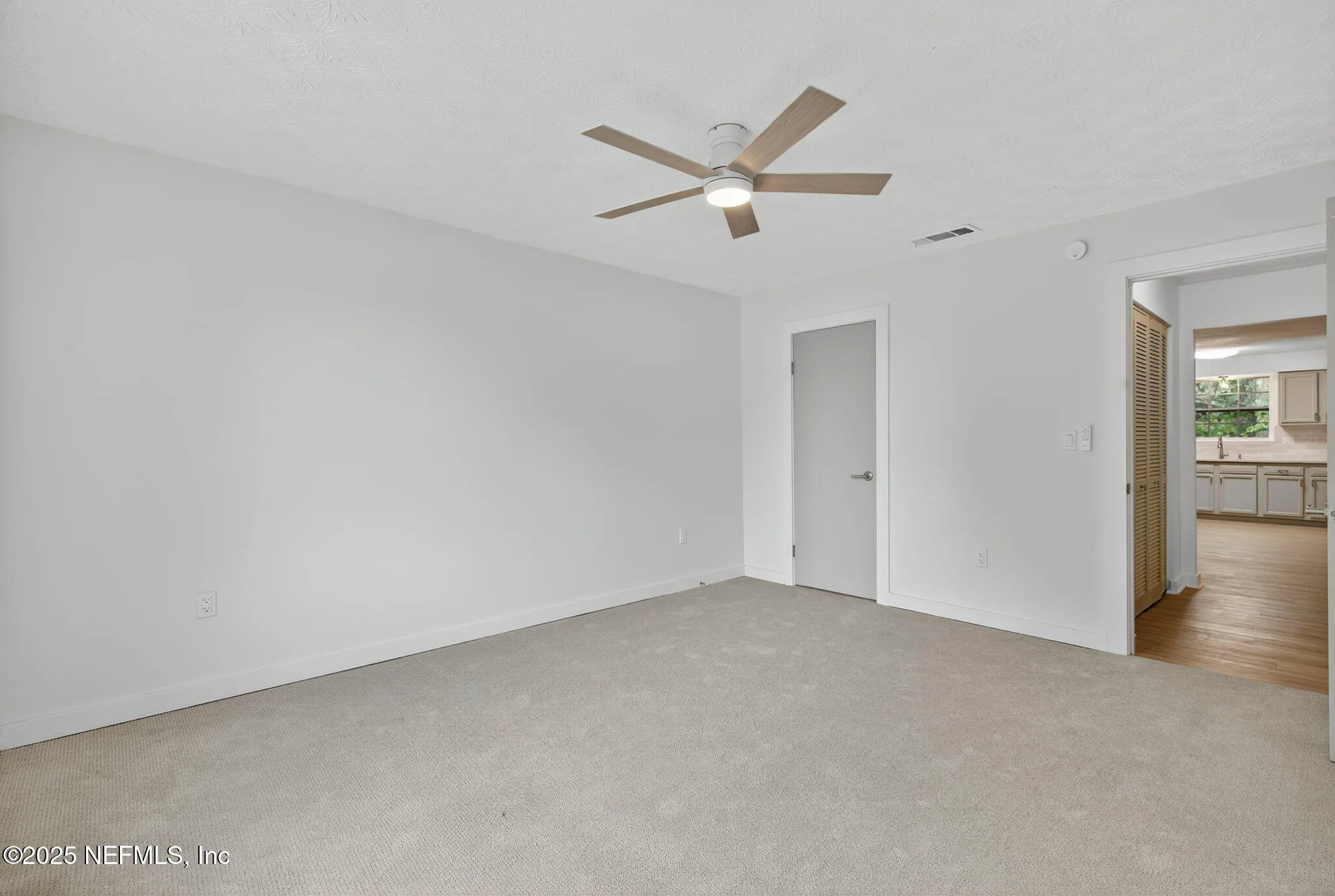 Jacksonville, Florida 32207, United States, 2 Bedrooms Bedrooms, ,2 BathroomsBathrooms,Residential,Active,236209