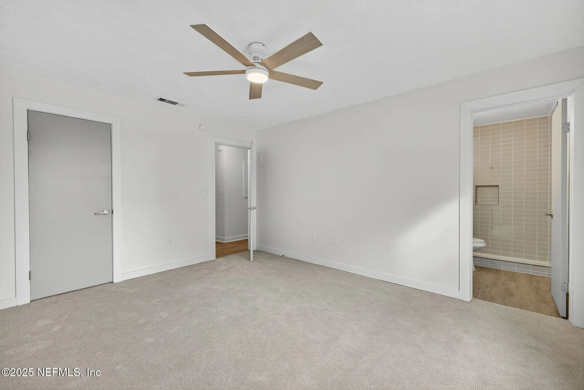 Jacksonville, Florida 32207, United States, 2 Bedrooms Bedrooms, ,2 BathroomsBathrooms,Residential,Active,236209