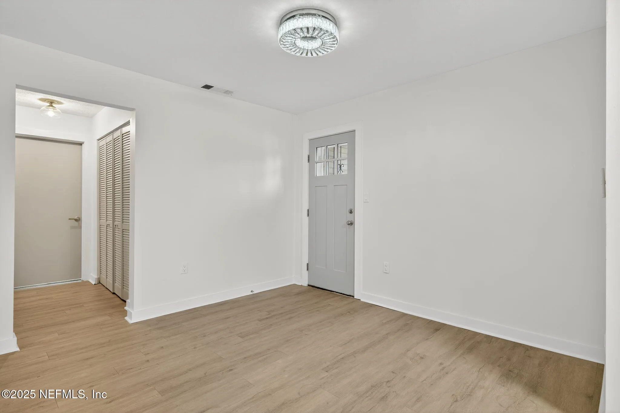 Jacksonville, Florida 32207, United States, 2 Bedrooms Bedrooms, ,2 BathroomsBathrooms,Residential,Active,236209