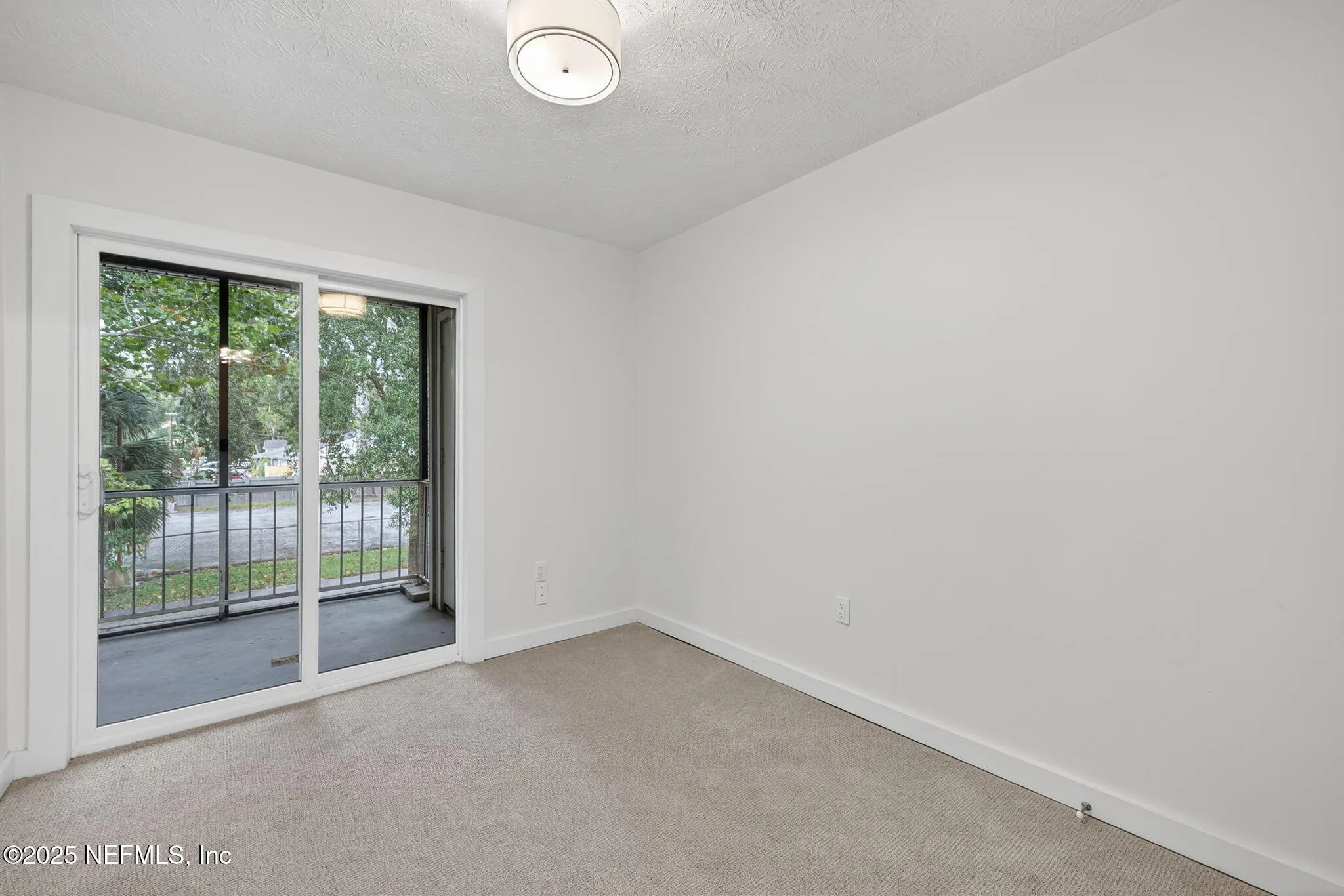 Jacksonville, Florida 32207, United States, 2 Bedrooms Bedrooms, ,2 BathroomsBathrooms,Residential,Active,236209