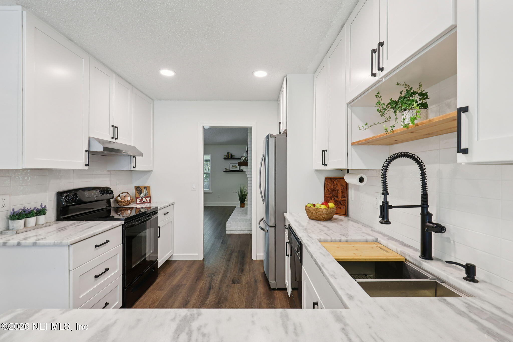 10122 HAWKS HOLLOW Road