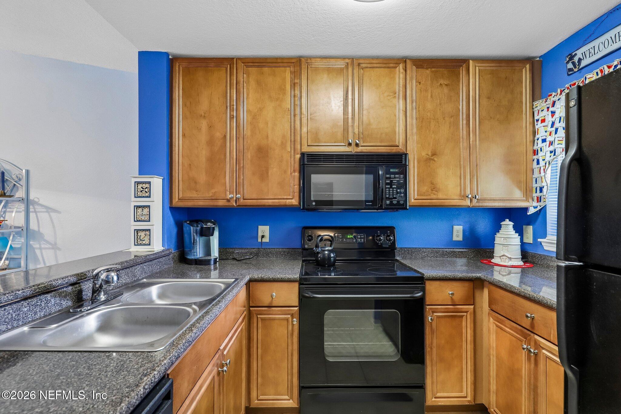 21 ARBOR CLUB Drive 319