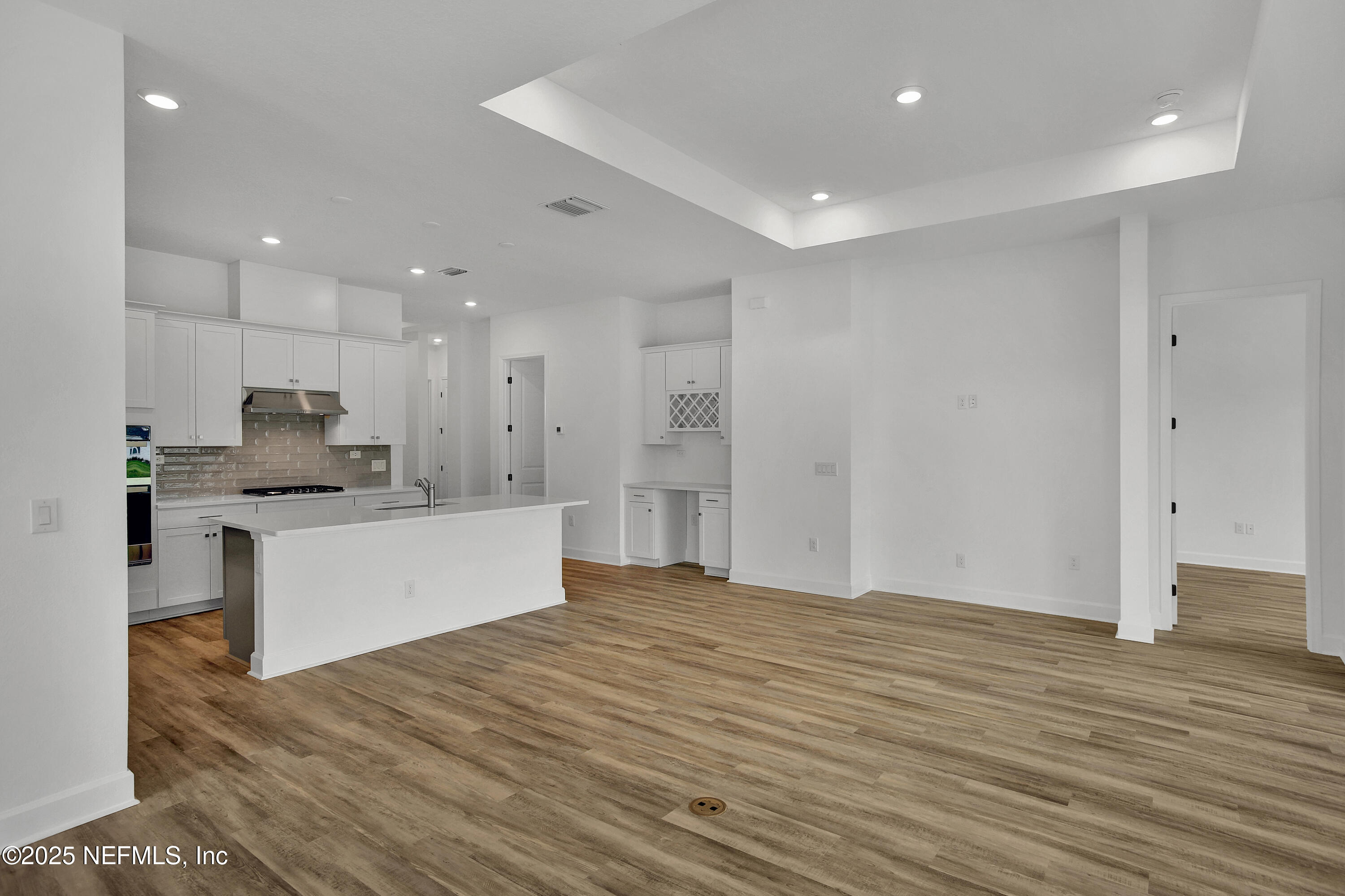 342 APPLEJACK Drive