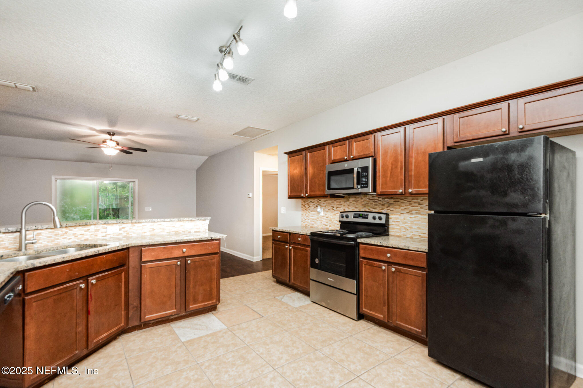 8073 VIOLET WILLOW Lane