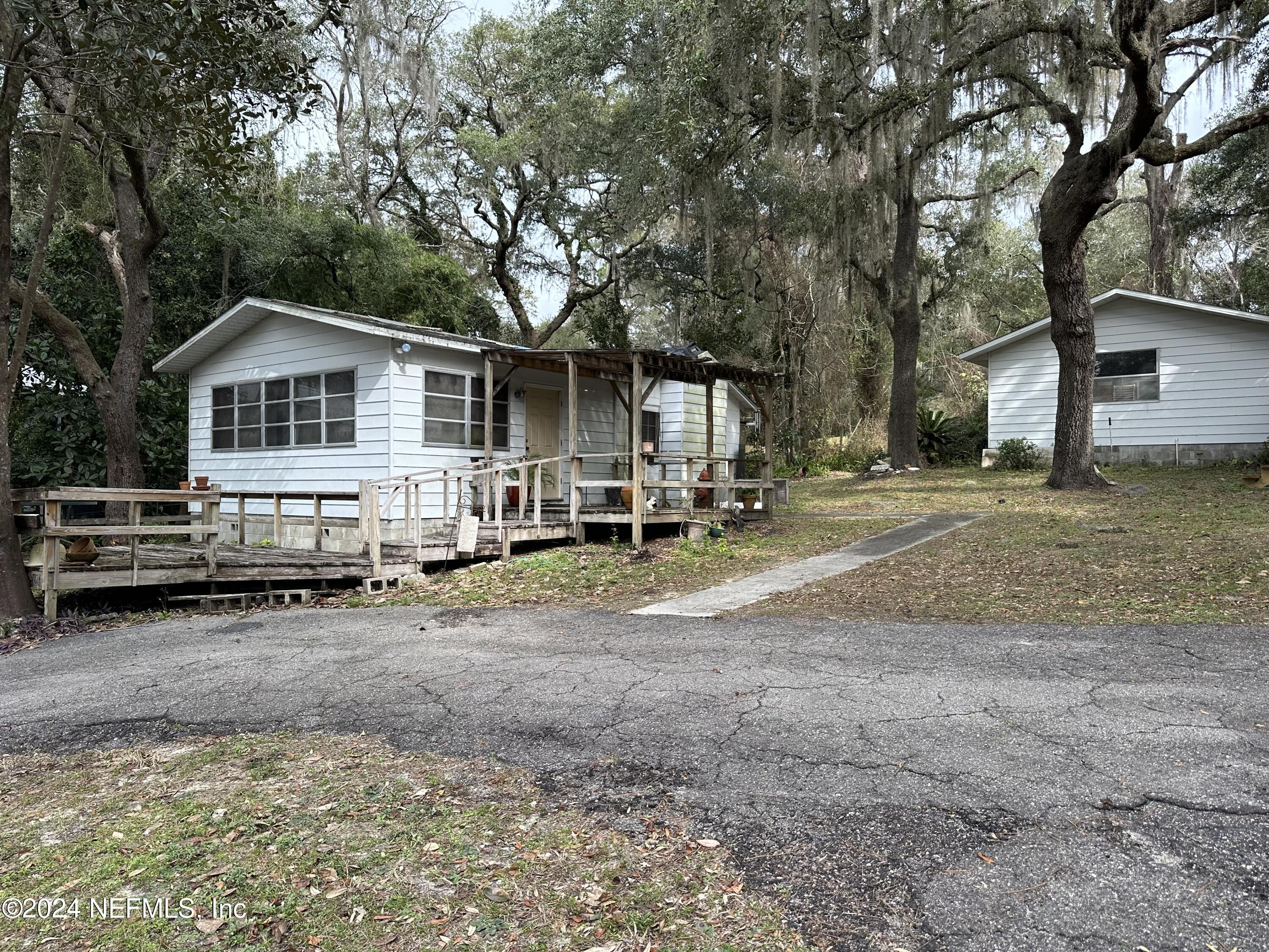 Keystone Heights, FL home for sale located at 7824 State Road 21, Keystone Heights, FL 32656