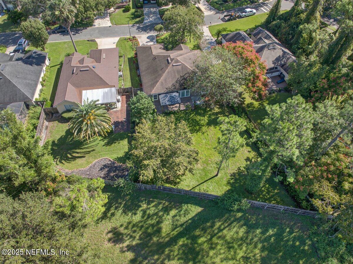 8956 DEER BERRY Court