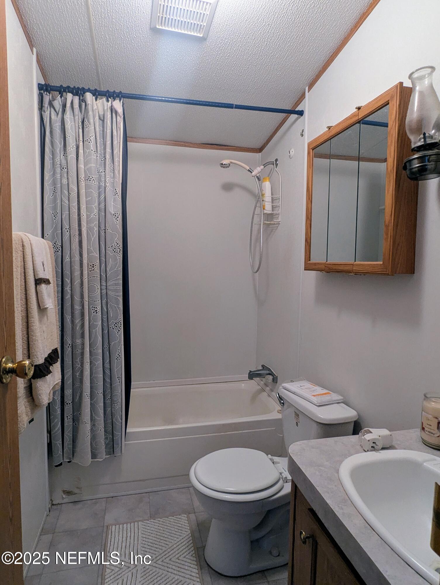 5224 HAMMOCK LAKE Drive