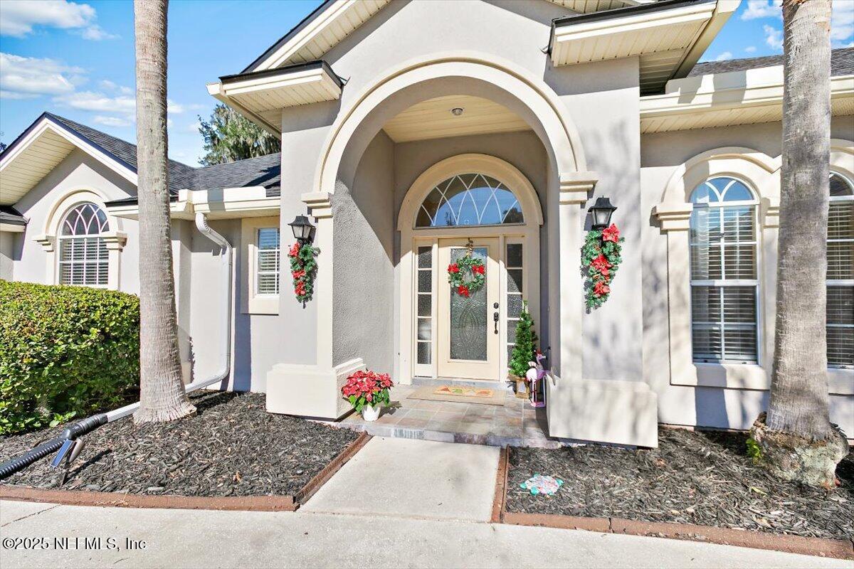 1858 SENTRY OAK Court