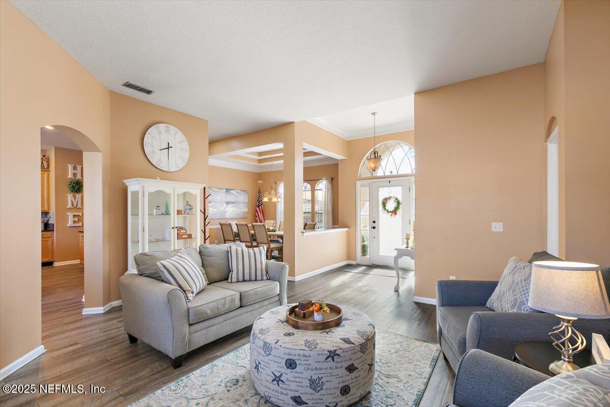 1858 SENTRY OAK Court