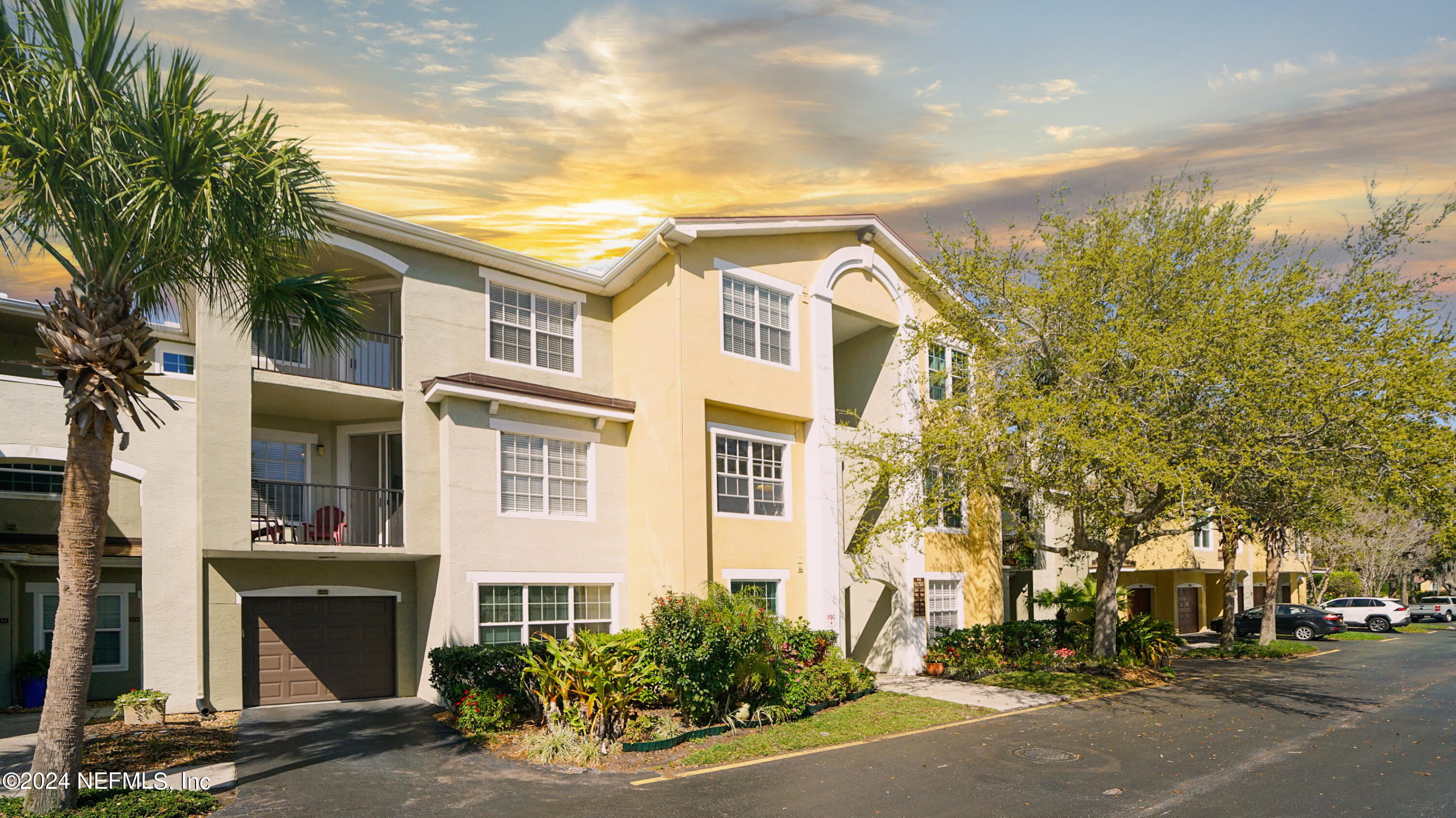 St Augustine, FL home for sale located at 1050 Bella Vista Boulevard Unit 10-302, St Augustine, FL 32084
