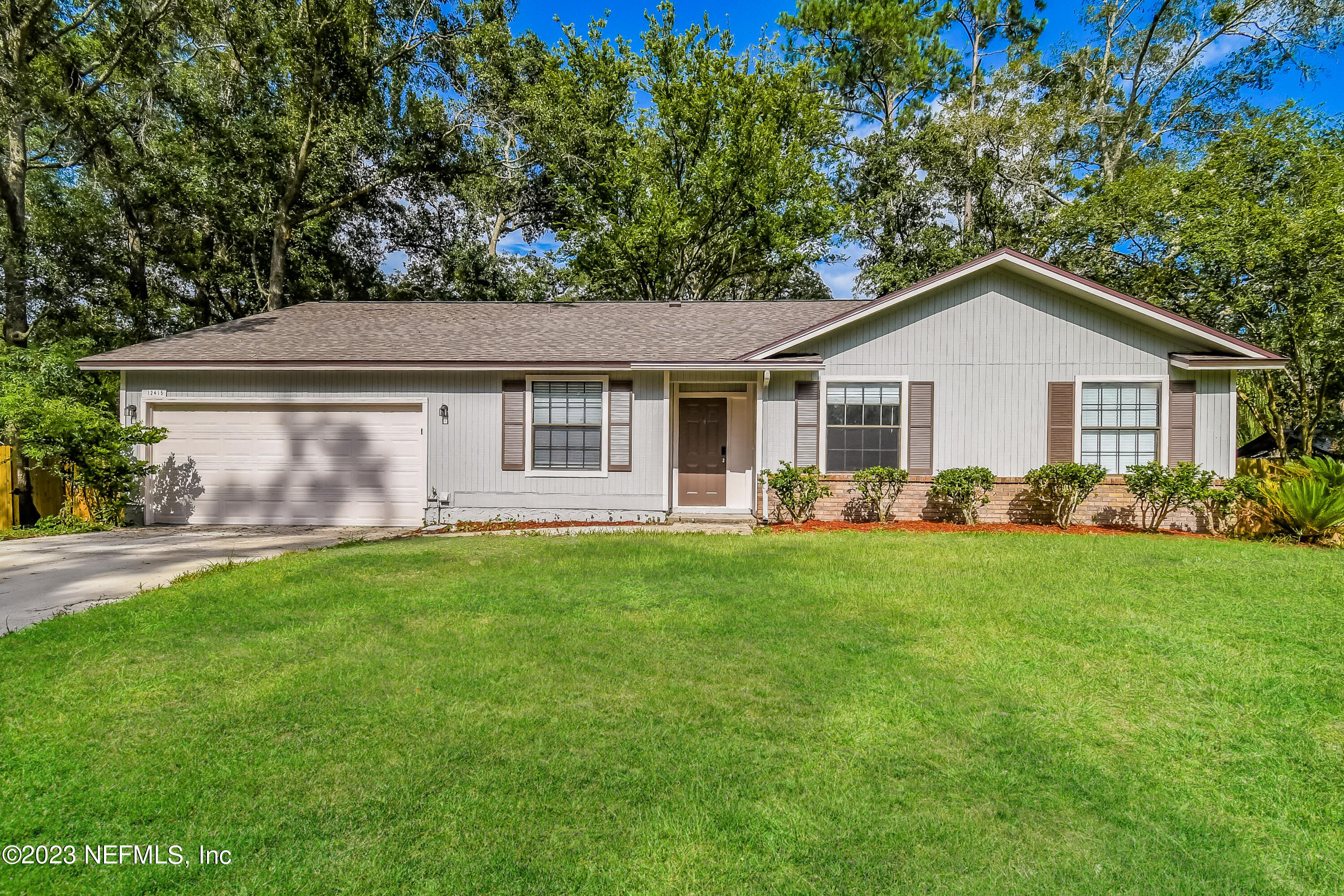 Jacksonville, FL home for sale located at 12415 AUTUMNBROOK Trail W, Jacksonville, FL 32258