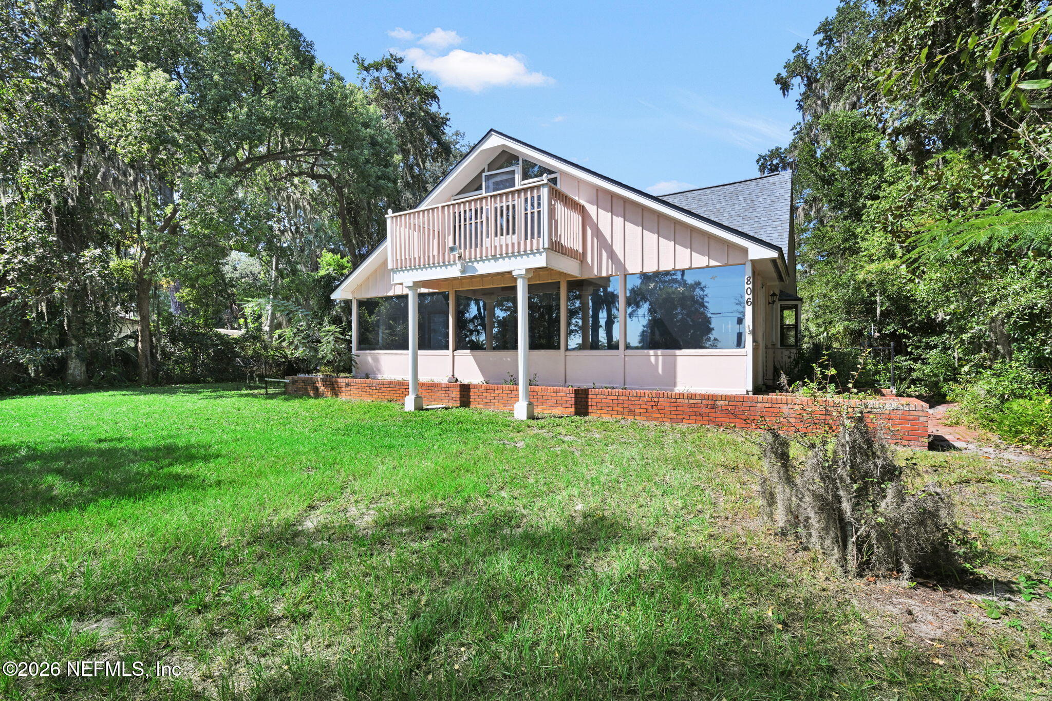 806 RIVER Road