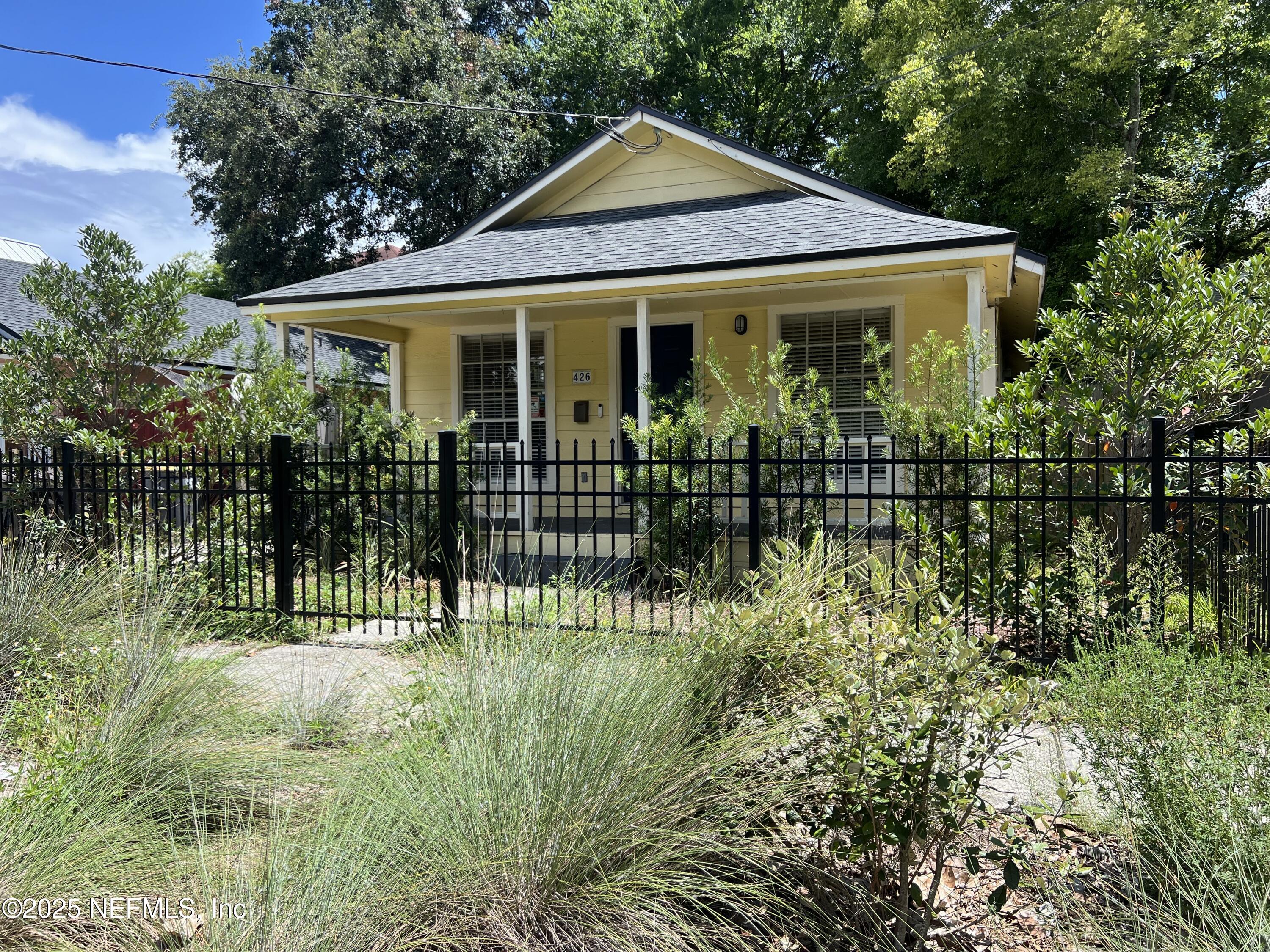 426 WALNUT Court