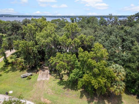 A home in East Palatka