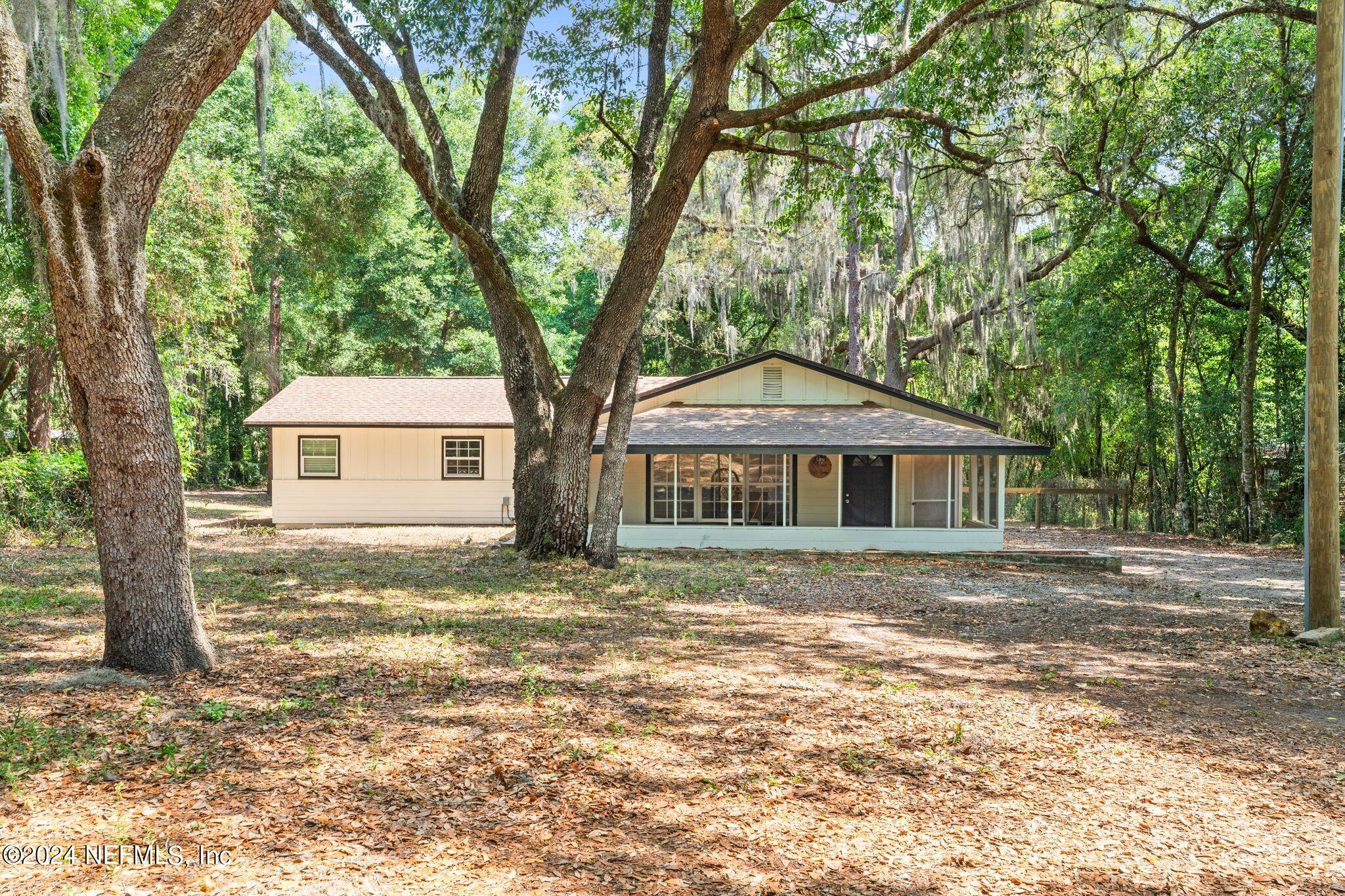 Keystone Heights, FL home for sale located at 6534 Kings Road, Keystone Heights, FL 32656