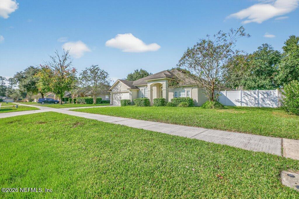 620 MARTIN LAKES Drive E