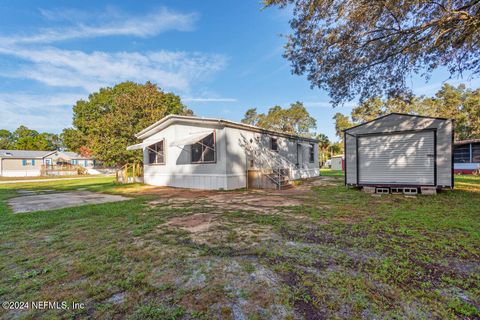 A home in Interlachen