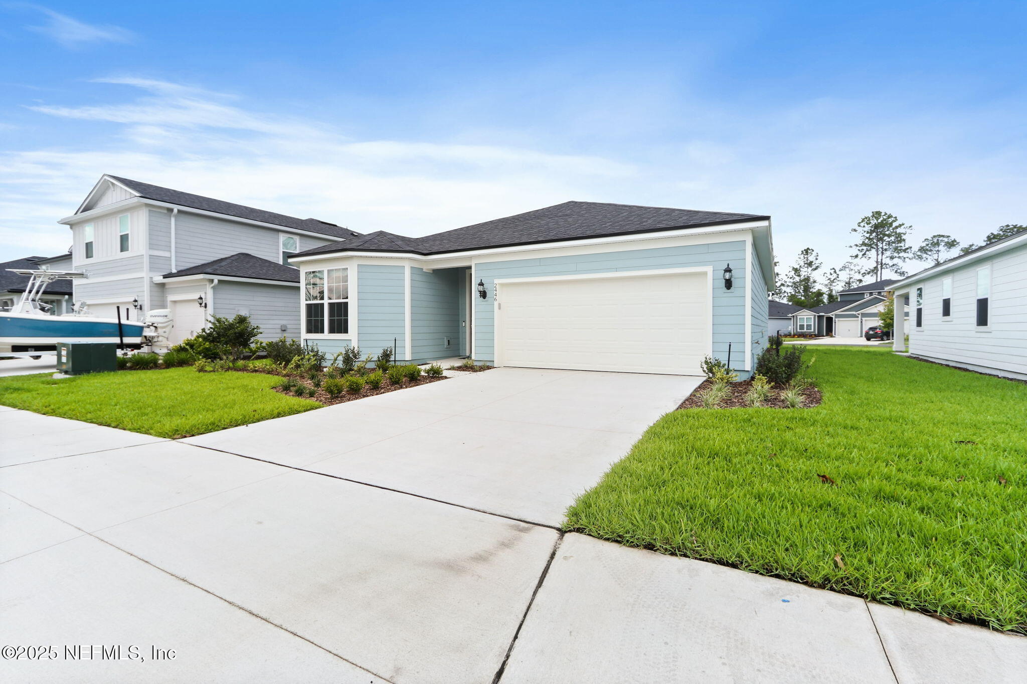 2446 GLADE Lane