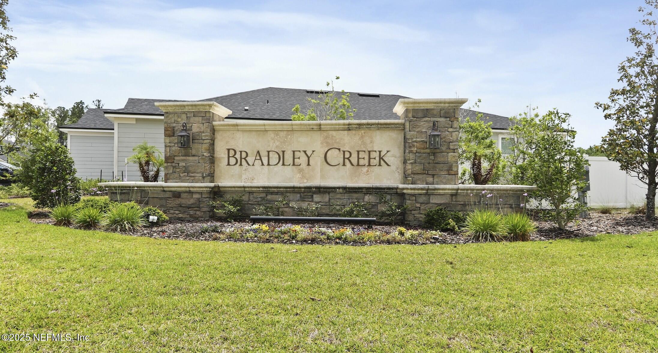 2446 GLADE Lane