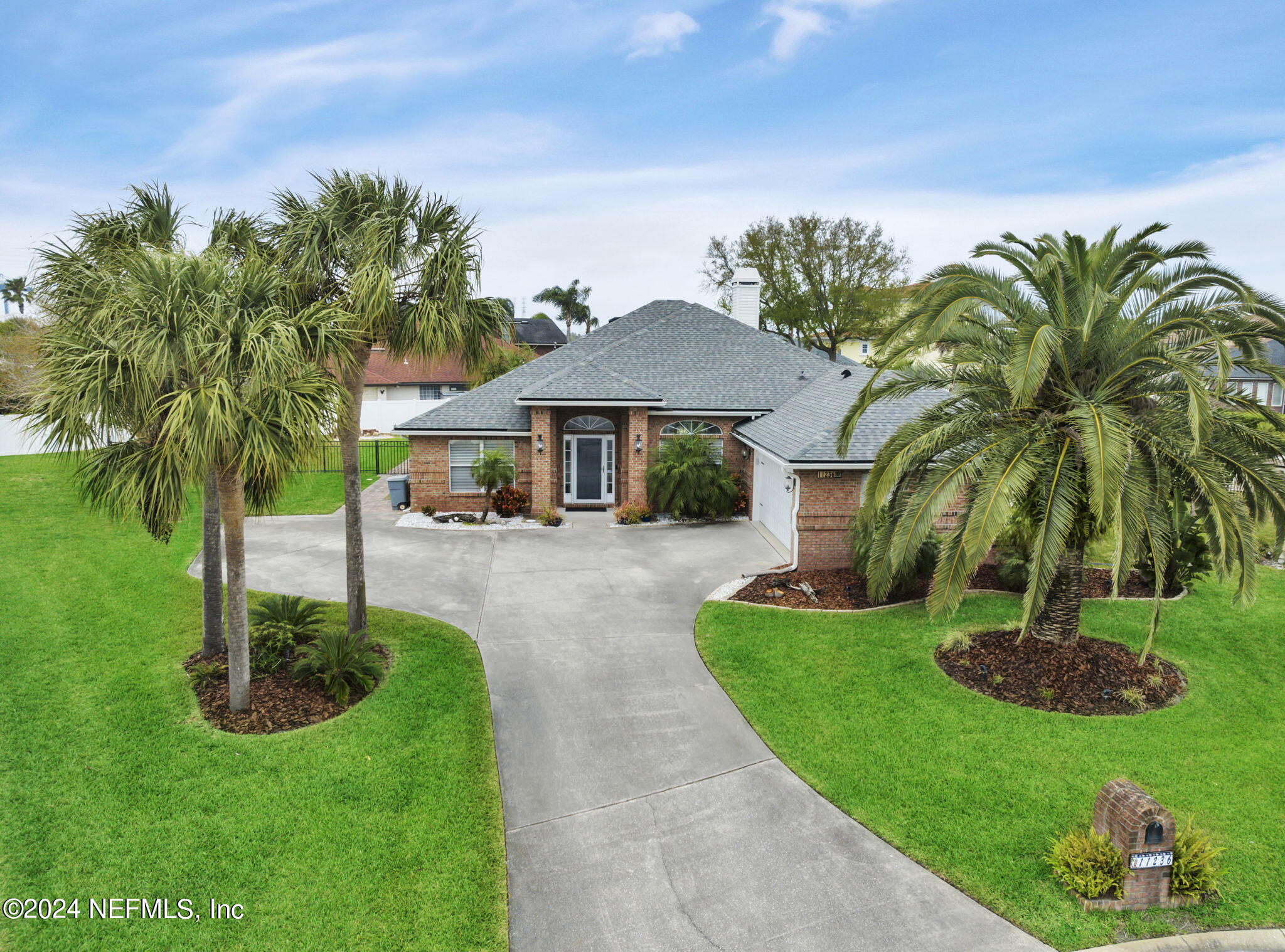 Jacksonville, FL home for sale located at 11236 Island Club Lane, Jacksonville, FL 32225