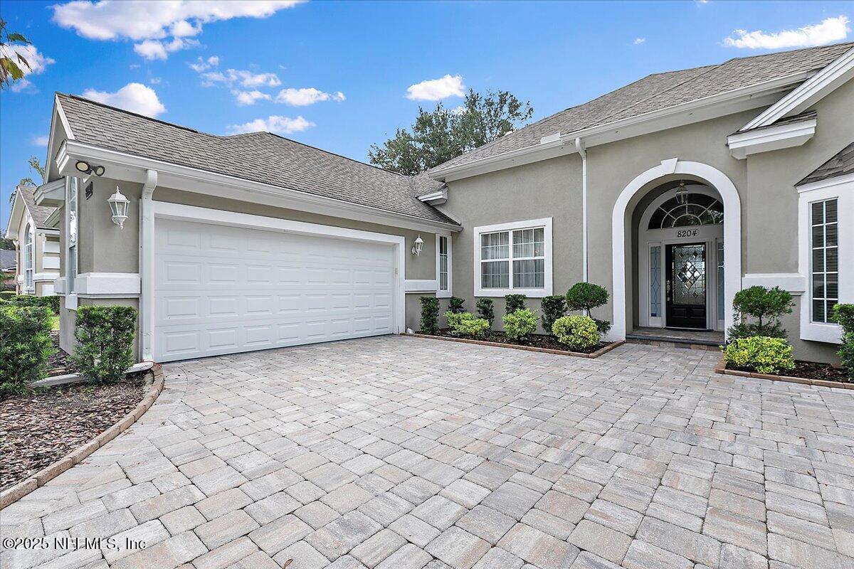 8204 HAMPTON LAKE Lane