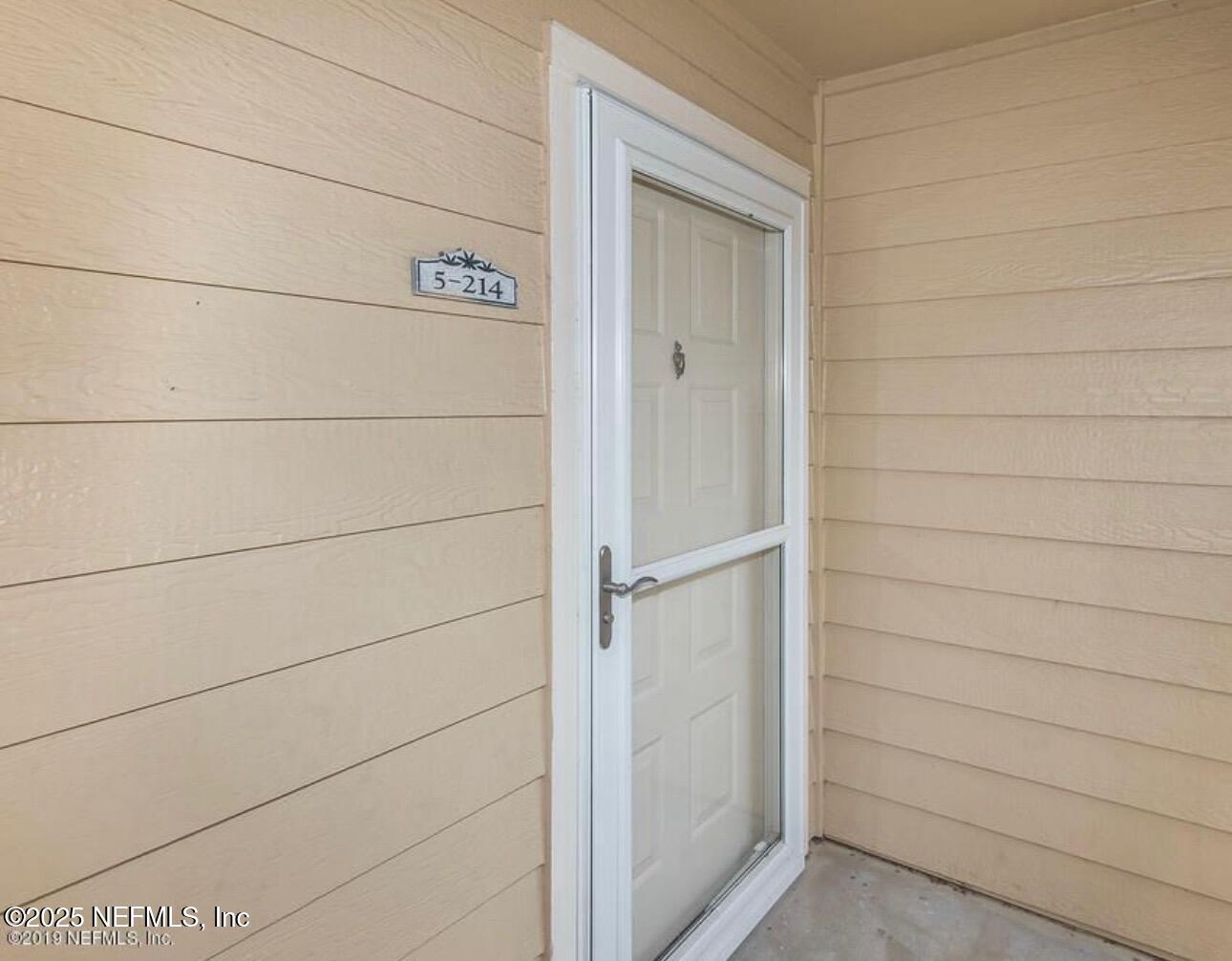 5 ARBOR CLUB Drive 214