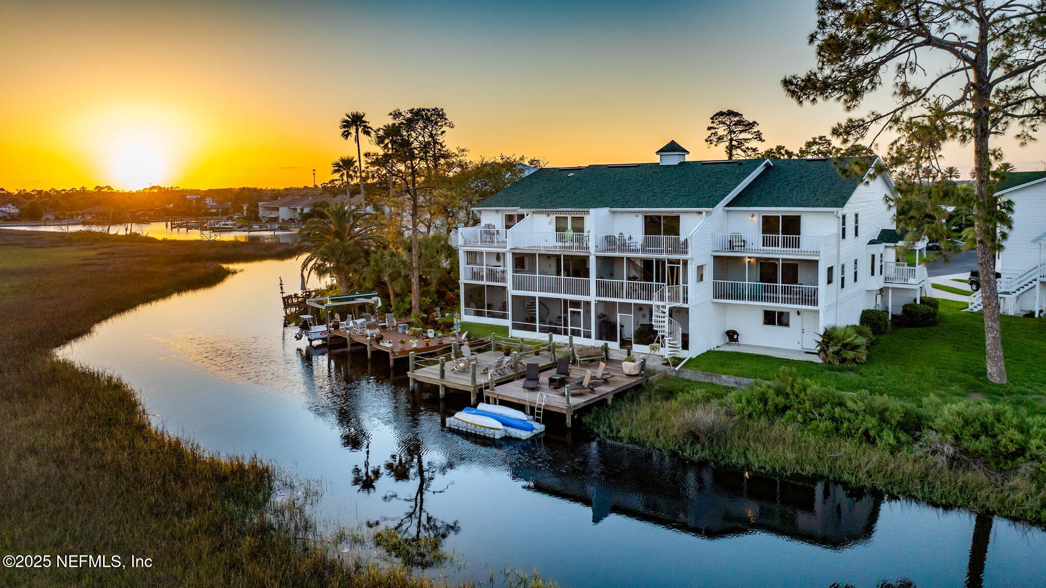 3387 LIGHTHOUSE POINT Lane