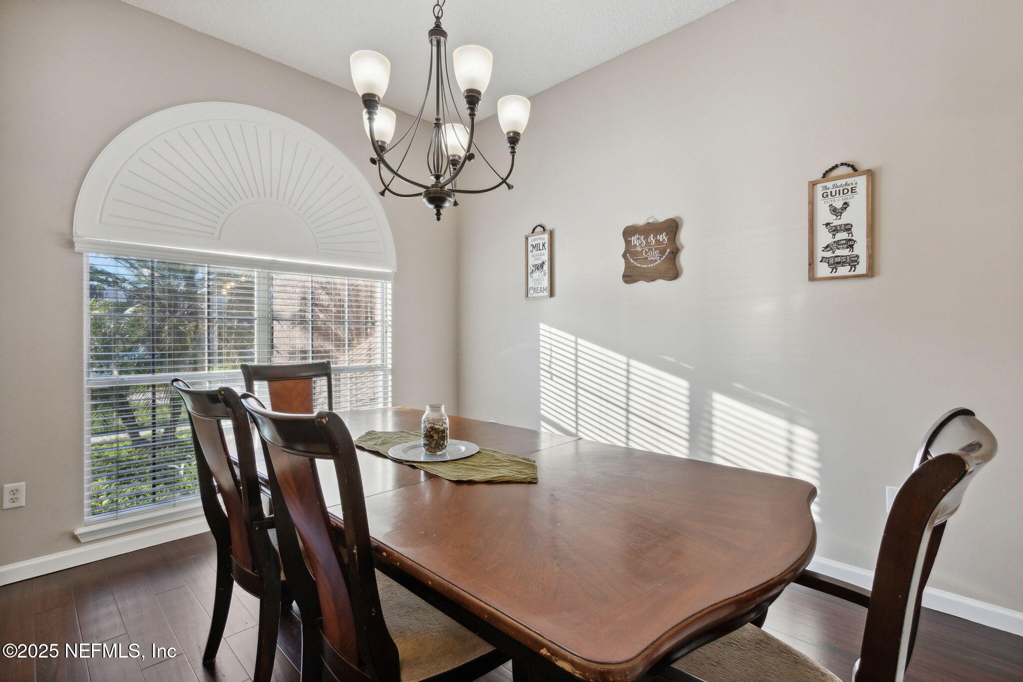 1247 LOQUAT Court