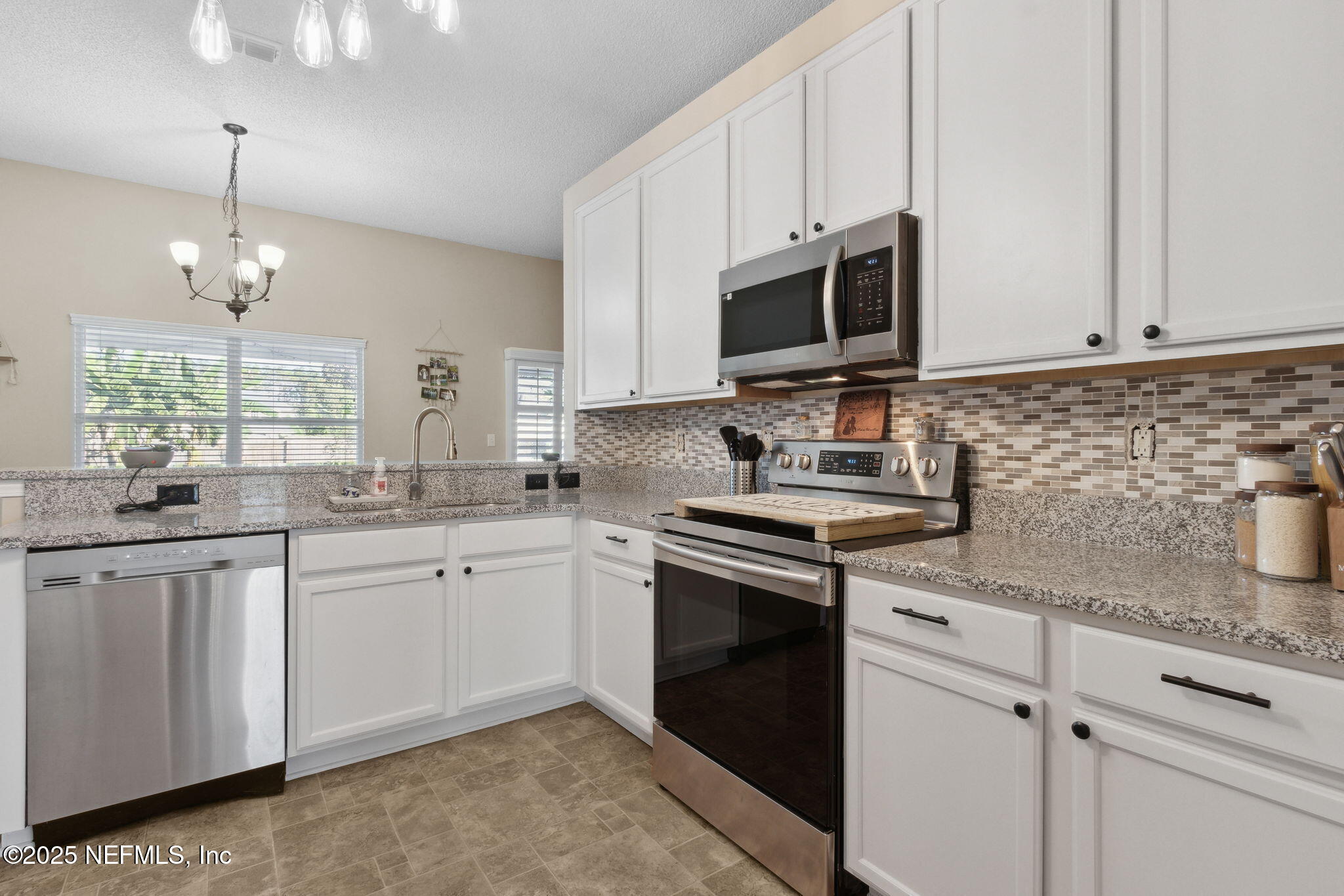 1247 LOQUAT Court
