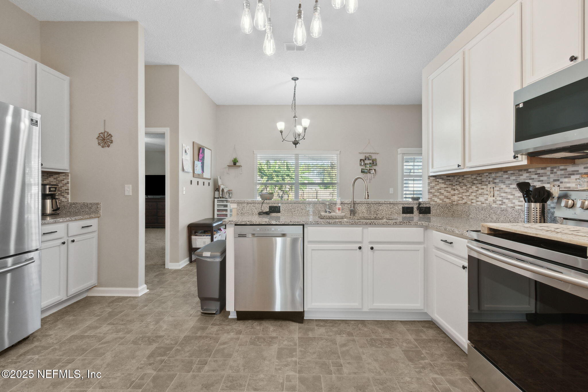 1247 LOQUAT Court